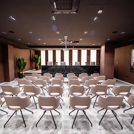 Premium Hotel, ホテル 4*