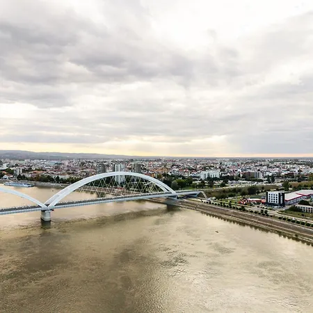 Premium Hotel, ホテル